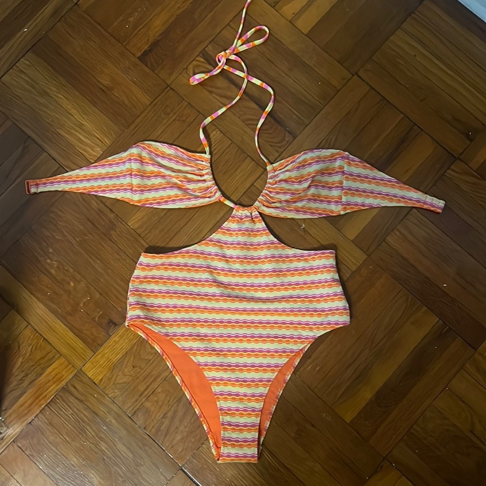 Aerie cut out one piece